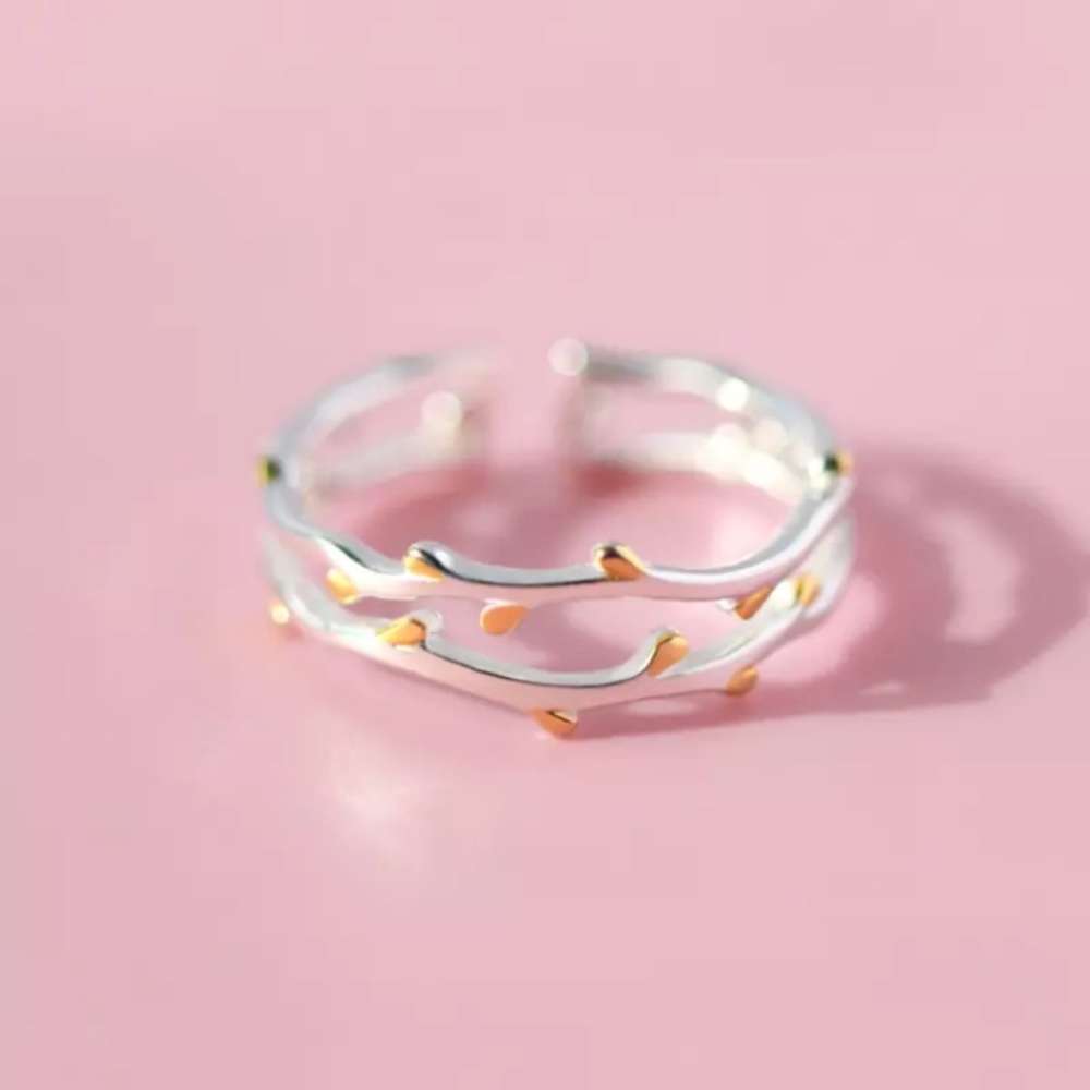 “Just Di-vine” Minimalist Plant Twig Silver Ring - Picture 7 of 10
